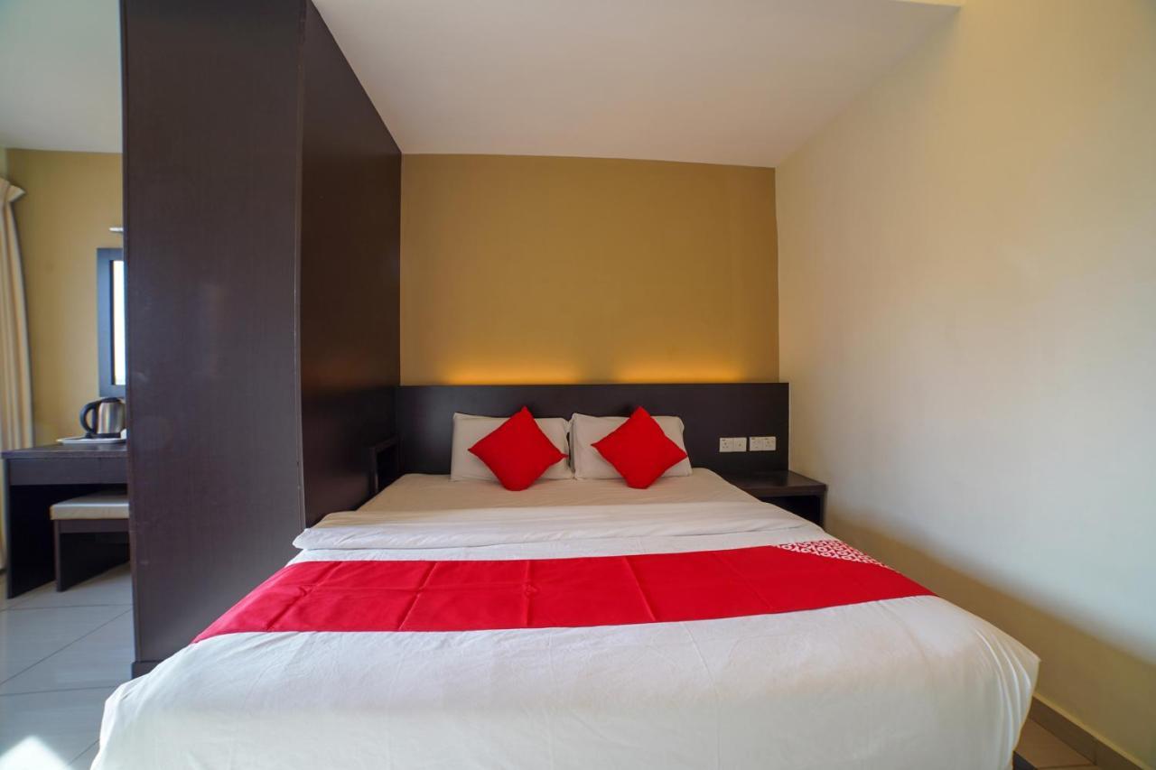 Oyo 89531 Villa Hotel Segamat Eksteriør bilde